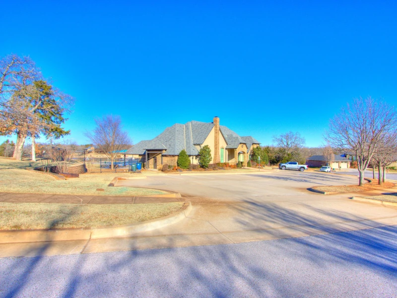 Neighborhood Blubhouse and Pool