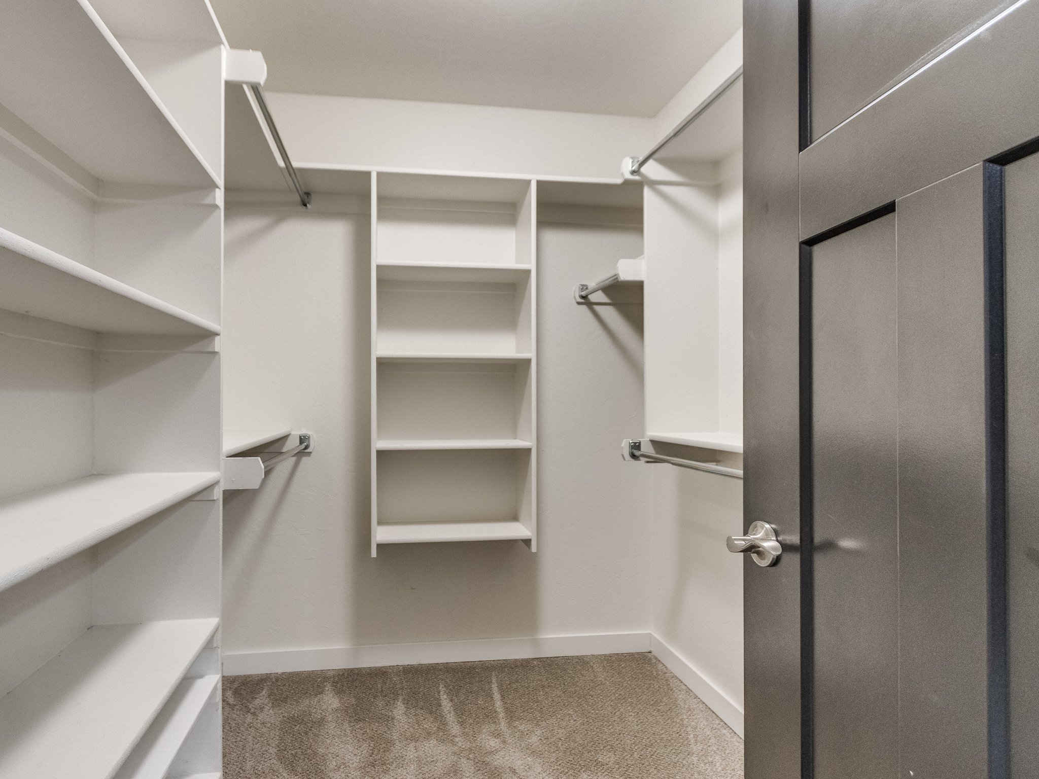 Owner's Suite Closet